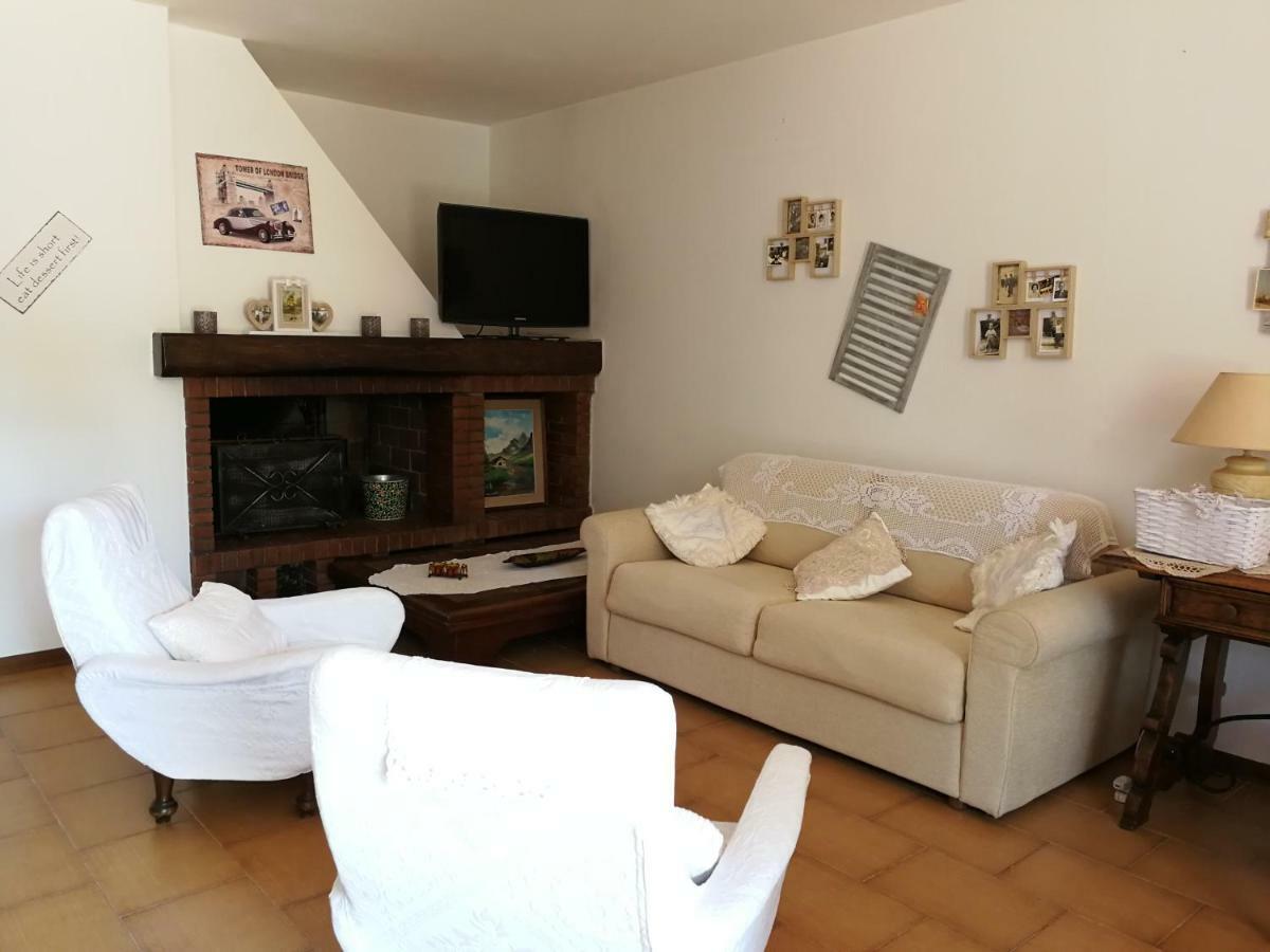 Da Adria Al Corvenale - Casa Vacanze Carrara - Vila Exterior foto